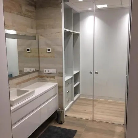 Acacia Villa *