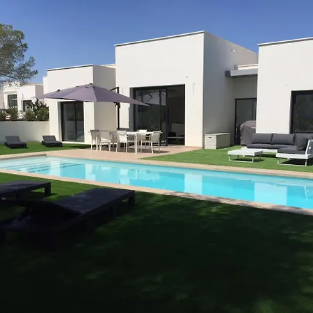 Villa Acacia